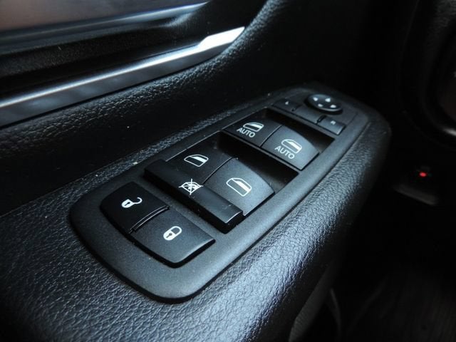 2022 RAM 1500 Lone Star Crew Cab 4x2 5'7" Box