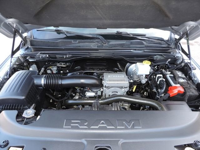 2024 RAM 1500 Lone Star Crew Cab 4x4 5'7" Box