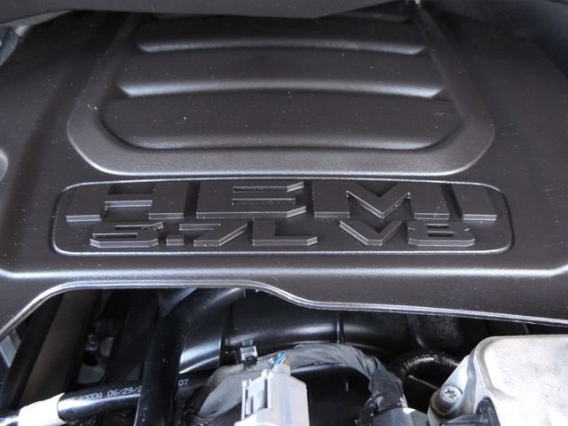 2024 RAM 1500 Lone Star Crew Cab 4x4 5'7" Box