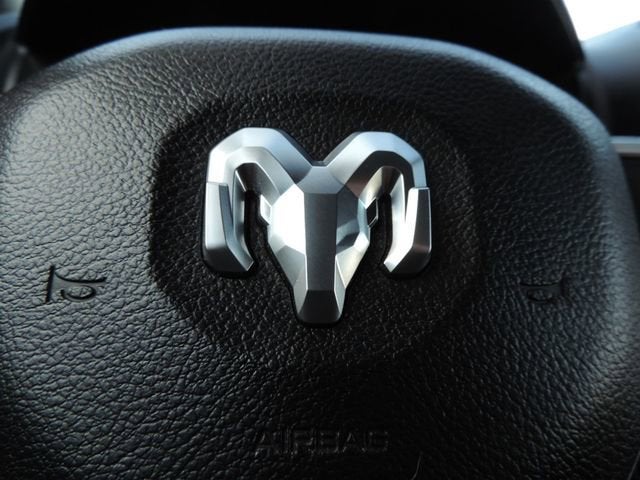 2024 RAM 1500 Lone Star Crew Cab 4x4 5'7" Box