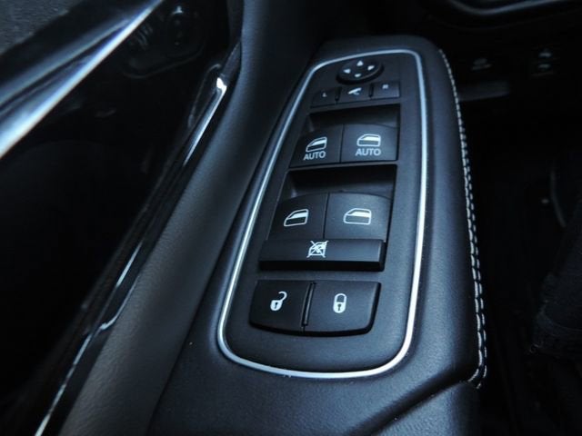 2022 RAM 1500 Limited Crew Cab 4x4 5'7" Box