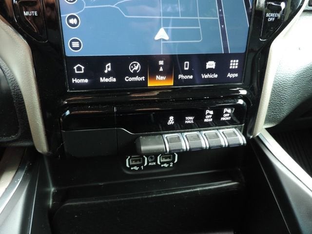 2022 RAM 1500 Laramie Crew Cab 4x4 5'7" Box