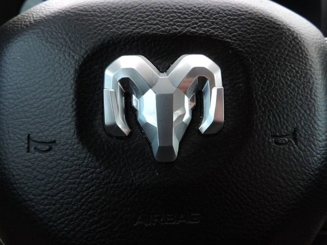 2022 RAM 1500 Laramie Crew Cab 4x4 5'7" Box