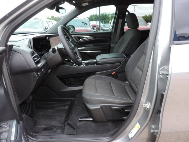 2024 Chevrolet Traverse LS