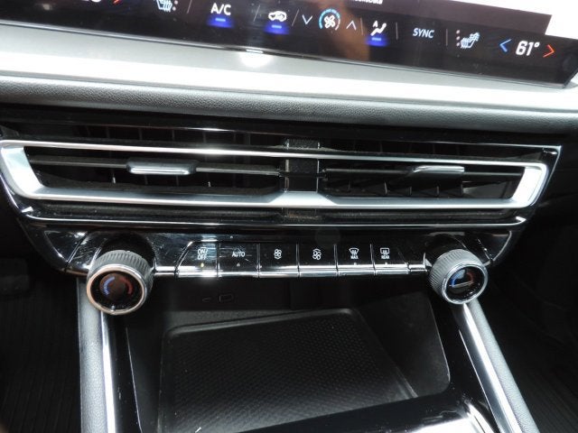 2024 Chevrolet Traverse LS