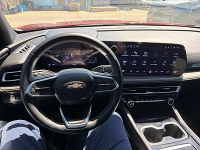 2024 Chevrolet Traverse LT