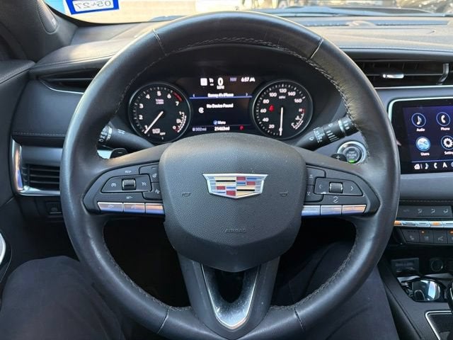 2022 Cadillac XT4 Premium Luxury