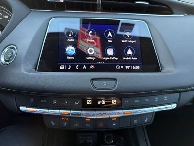 2022 Cadillac XT4 Premium Luxury