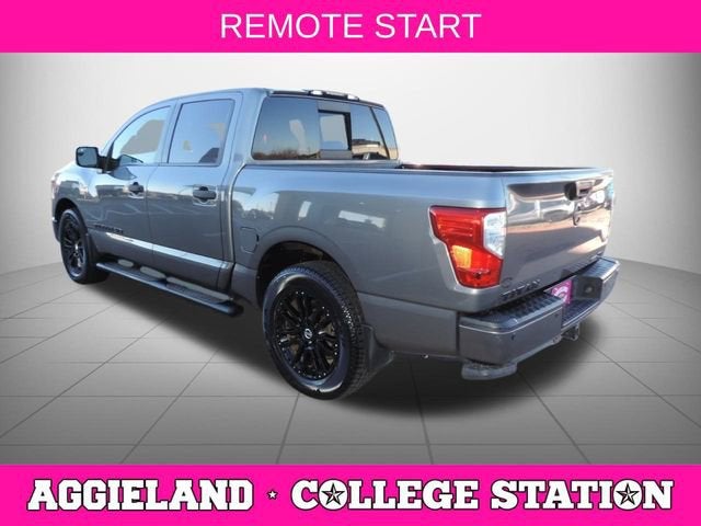 2018 Nissan TITAN SV