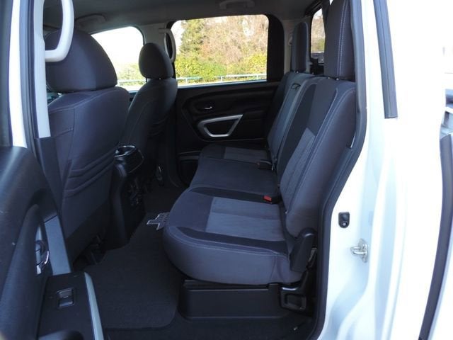 2021 Nissan TITAN Crew Cab SV 4x4