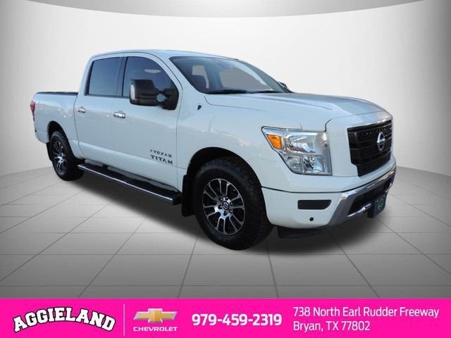 2021 Nissan TITAN Crew Cab SV 4x4
