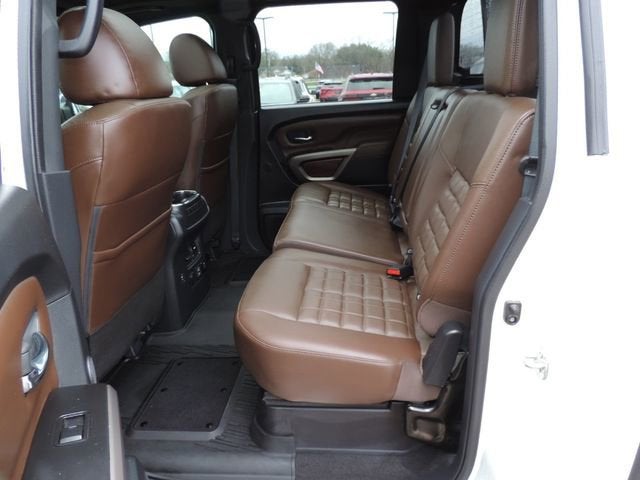 2023 Nissan TITAN Crew Cab Platinum Reserve 4x4