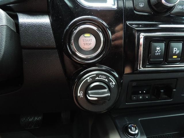 2023 Nissan TITAN Crew Cab Platinum Reserve 4x4