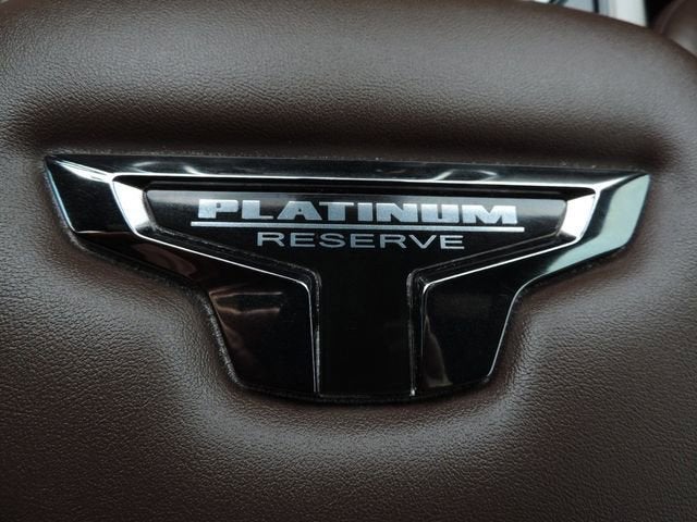 2023 Nissan TITAN Crew Cab Platinum Reserve 4x4