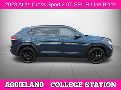 2023 Volkswagen Atlas Cross Sport 2.0T SEL R-Line Black