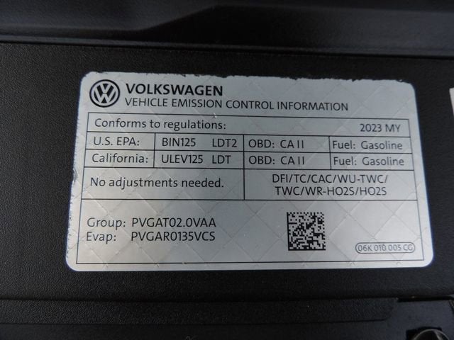 2023 Volkswagen Atlas Cross Sport 2.0T SEL R-Line Black