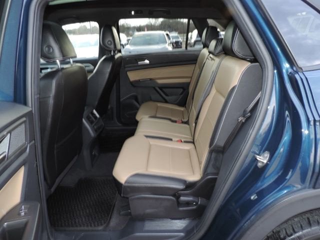 2023 Volkswagen Atlas Cross Sport 2.0T SEL R-Line Black