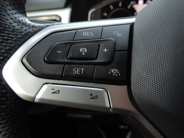 2023 Volkswagen Atlas Cross Sport 2.0T SEL R-Line Black