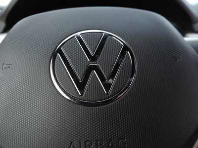 2023 Volkswagen Atlas Cross Sport 2.0T SEL R-Line Black