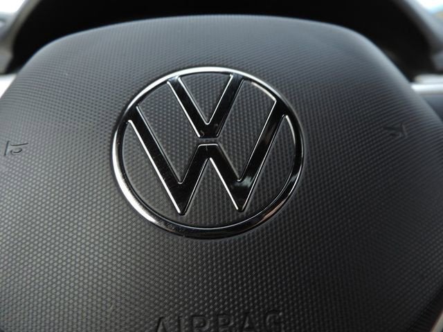 2023 Volkswagen Atlas Cross Sport 2.0T SEL R-Line Black