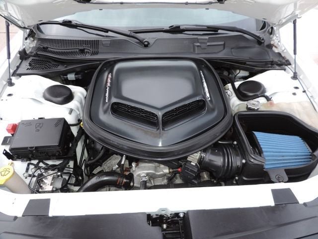 2016 Dodge Challenger 392 Hemi Scat Pack Shaker