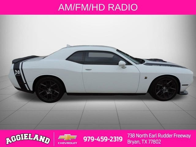 2016 Dodge Challenger 392 Hemi Scat Pack Shaker