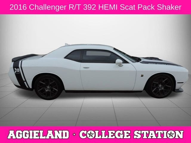 2016 Dodge Challenger 392 Hemi Scat Pack Shaker