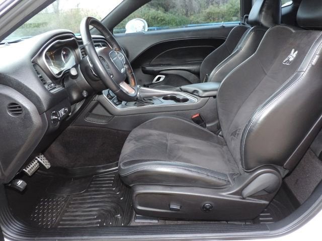 2016 Dodge Challenger 392 Hemi Scat Pack Shaker