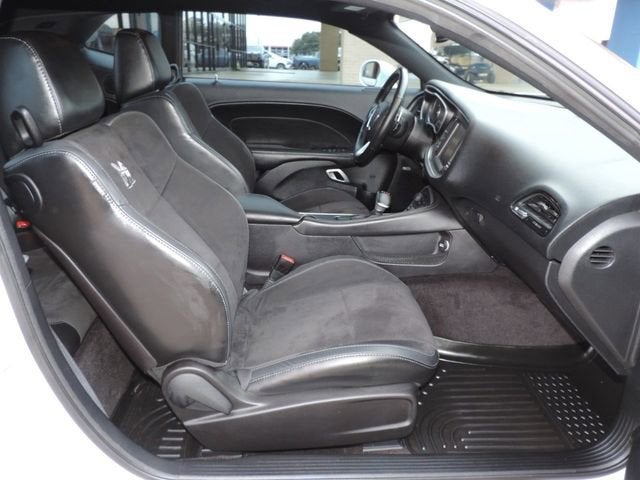 2016 Dodge Challenger 392 Hemi Scat Pack Shaker