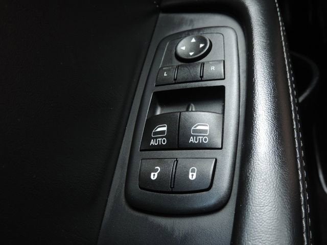 2016 Dodge Challenger 392 Hemi Scat Pack Shaker