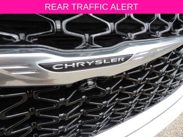 2024 Chrysler Pacifica Touring