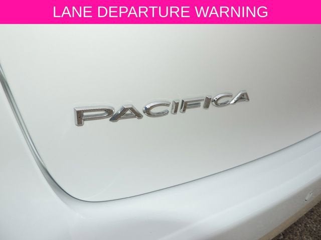2024 Chrysler Pacifica Touring