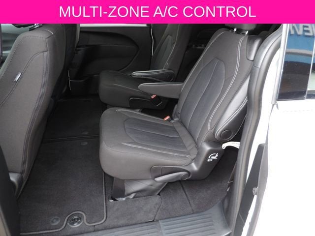 2024 Chrysler Pacifica Touring