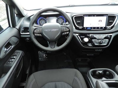 2024 Chrysler Pacifica Touring