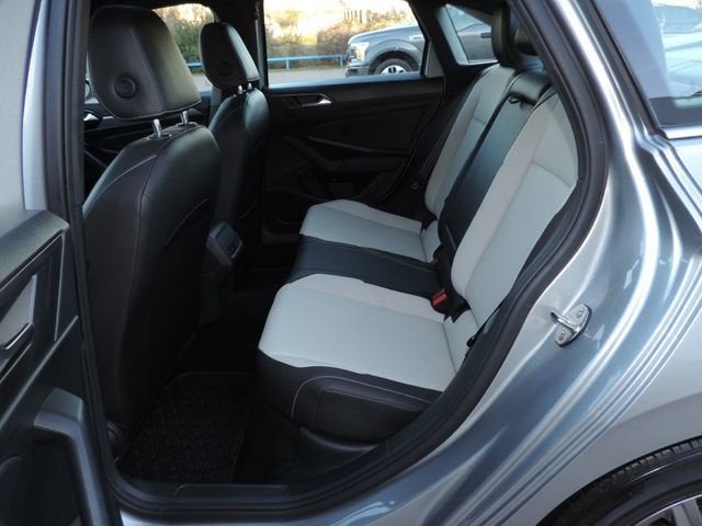 2021 Volkswagen Jetta 1.4T R-Line