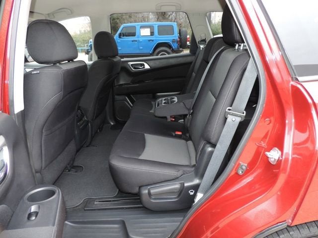 2017 Nissan Pathfinder S