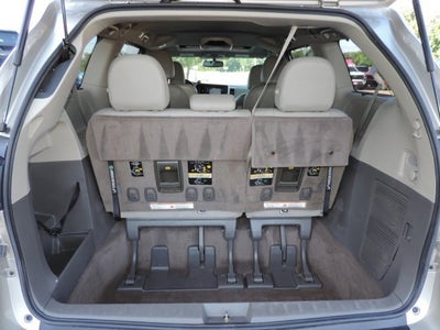2016 Toyota Sienna XLE 8 Passenger