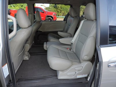 2016 Toyota Sienna XLE 8 Passenger