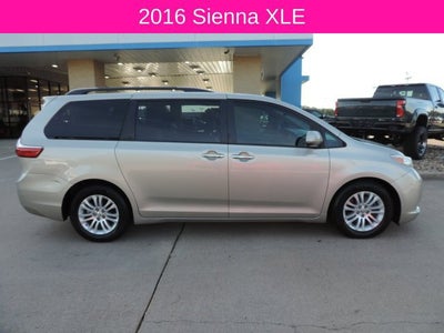 2016 Toyota Sienna XLE 8 Passenger