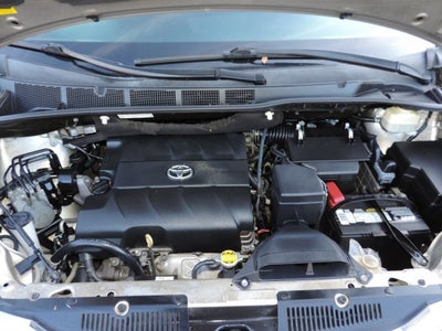 2016 Toyota Sienna XLE 8 Passenger