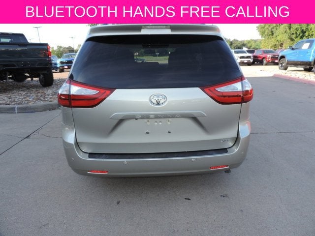 2016 Toyota Sienna XLE 8 Passenger