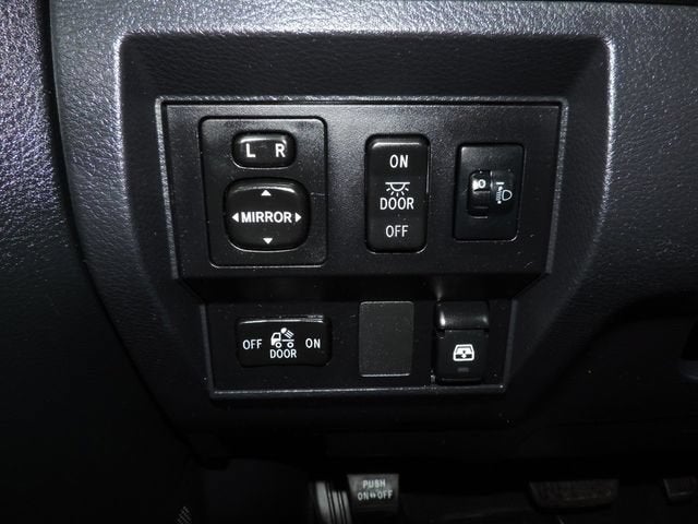 2017 Toyota Tundra SR5 4.6L V8