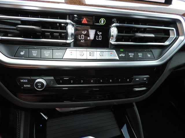 2024 BMW X4 xDrive30i
