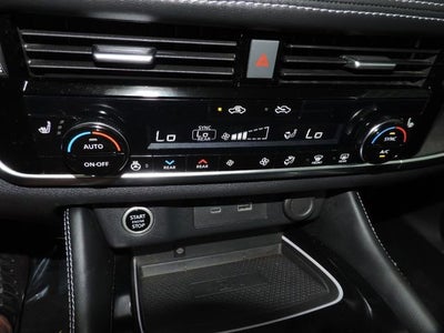 2023 Nissan Rogue Platinum FWD