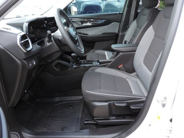2025 Chevrolet Trailblazer LS