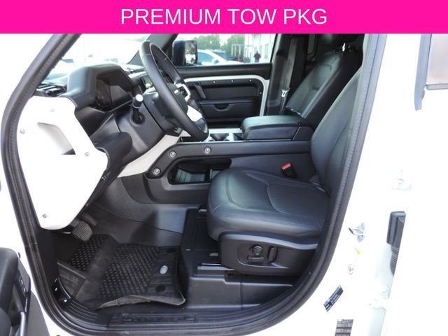 2025 Land Rover Defender 110 P300