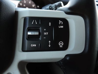 2025 Land Rover Defender 110 P300