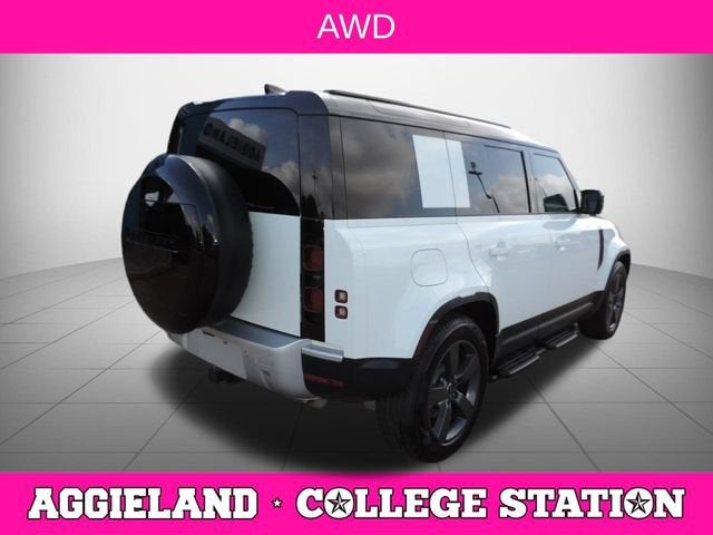 2025 Land Rover Defender 110 P300