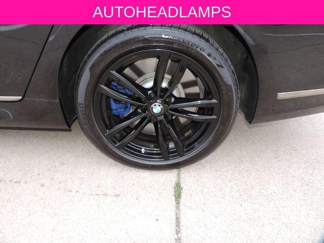 2021 BMW M760i xDrive