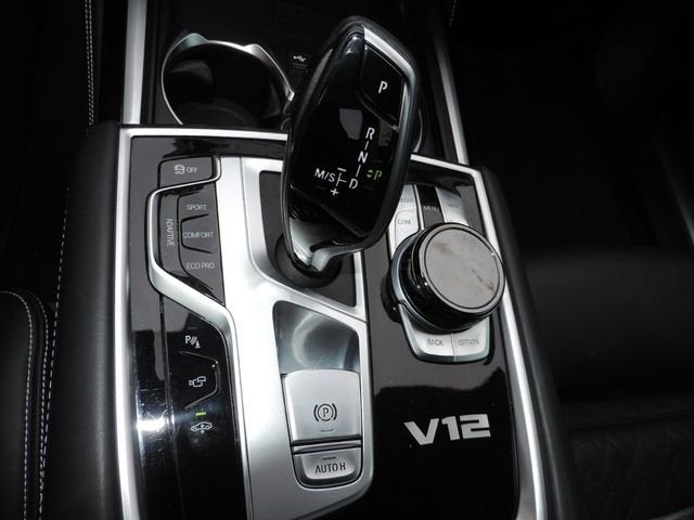 2021 BMW M760i xDrive